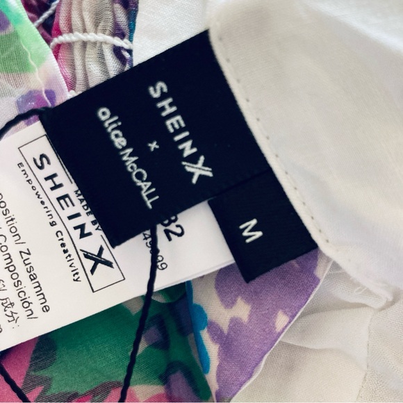 Beautiful Floral Cropped Blouse - Picture 5 of 7